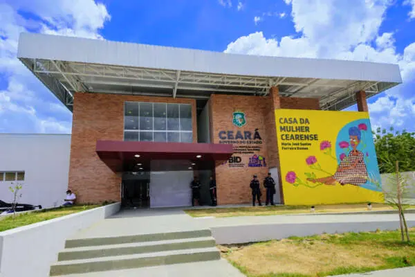 Imagem da notícia Empresário suspeito de importunar adolescente de 14 anos é preso no aeroporto ao tentar fugir no CE