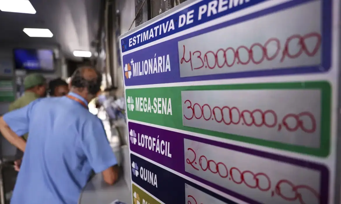 Imagem da notícia Caixa adia sorteios da Lotomania e Dupla-Sena
