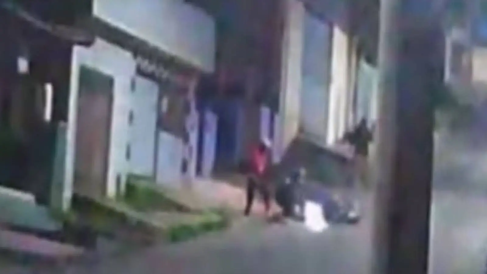 Imagem da notícia Homem morre ao reagir a assalto para defender namorada em SP