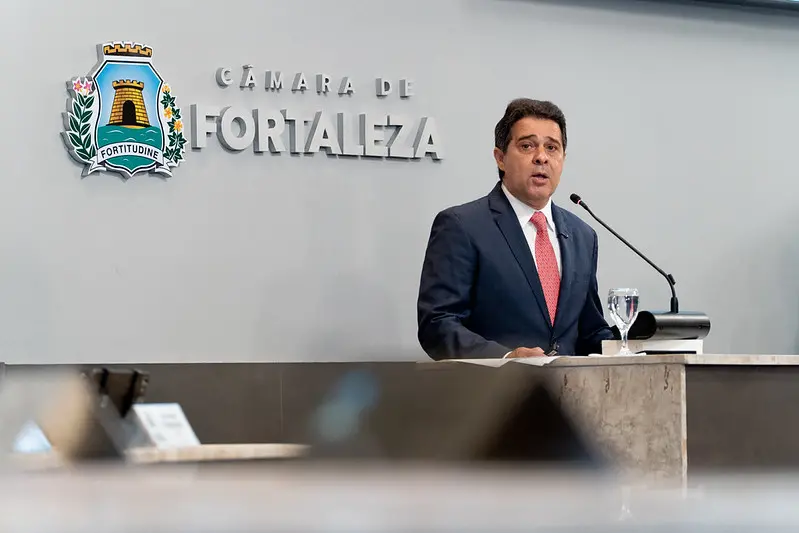 Imagem da notícia Evandro envia à Câmara Municipal planos de cargos, carreiras e salários de servidores da segurança