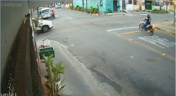 Imagem da notícia 'Sei que tu é Polícia, não reage': acusados de matar policial em sucata devem ir a júri popular