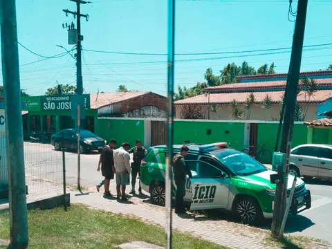 Imagem da notícia: Trio é preso em flagrante tentando furtar banco regulador de tensão da Enel