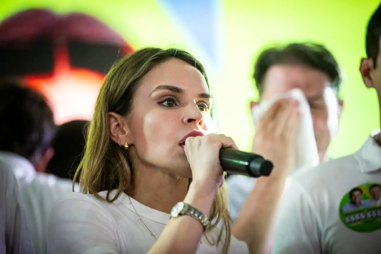 Imagem da notícia: Gabriella Aguiar é sabatinada pelo Diário do Nordeste; acompanhe ao vivo