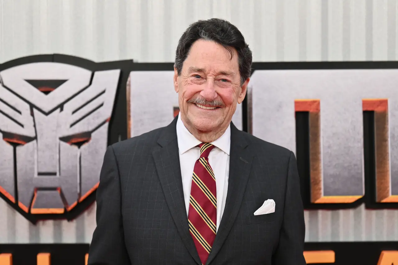 Imagem da notícia Morre Peter Cullen, dublador de Optimus Prime da franquia ‘Transformers’, aos 85 anos