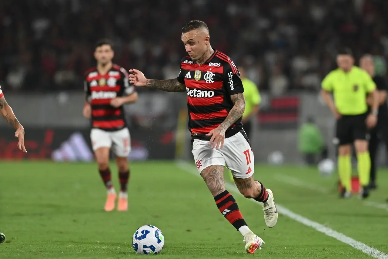 Imagem da notícia Flamengo libera Everton Cebolinha de graça para negociar com outro clube