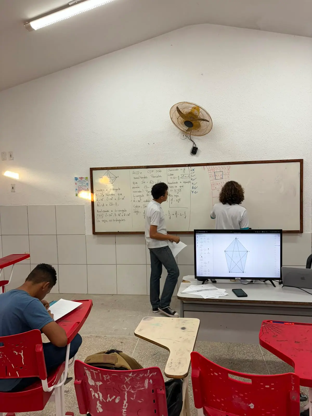 Imagem da notícia Classificados para Olimpíada, alunos de Caucaia conseguem passagens aéreas para viajar a SP