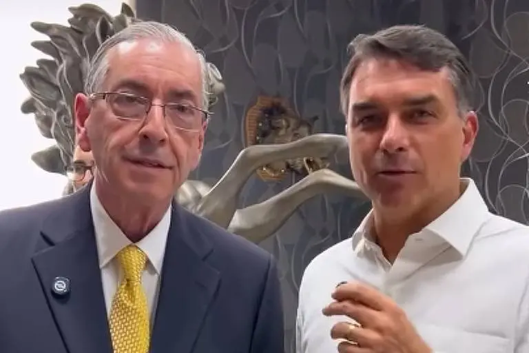 Imagem da notícia Flávio Bolsonaro grava vídeo de apoio à candidatura de Eduardo Cunha