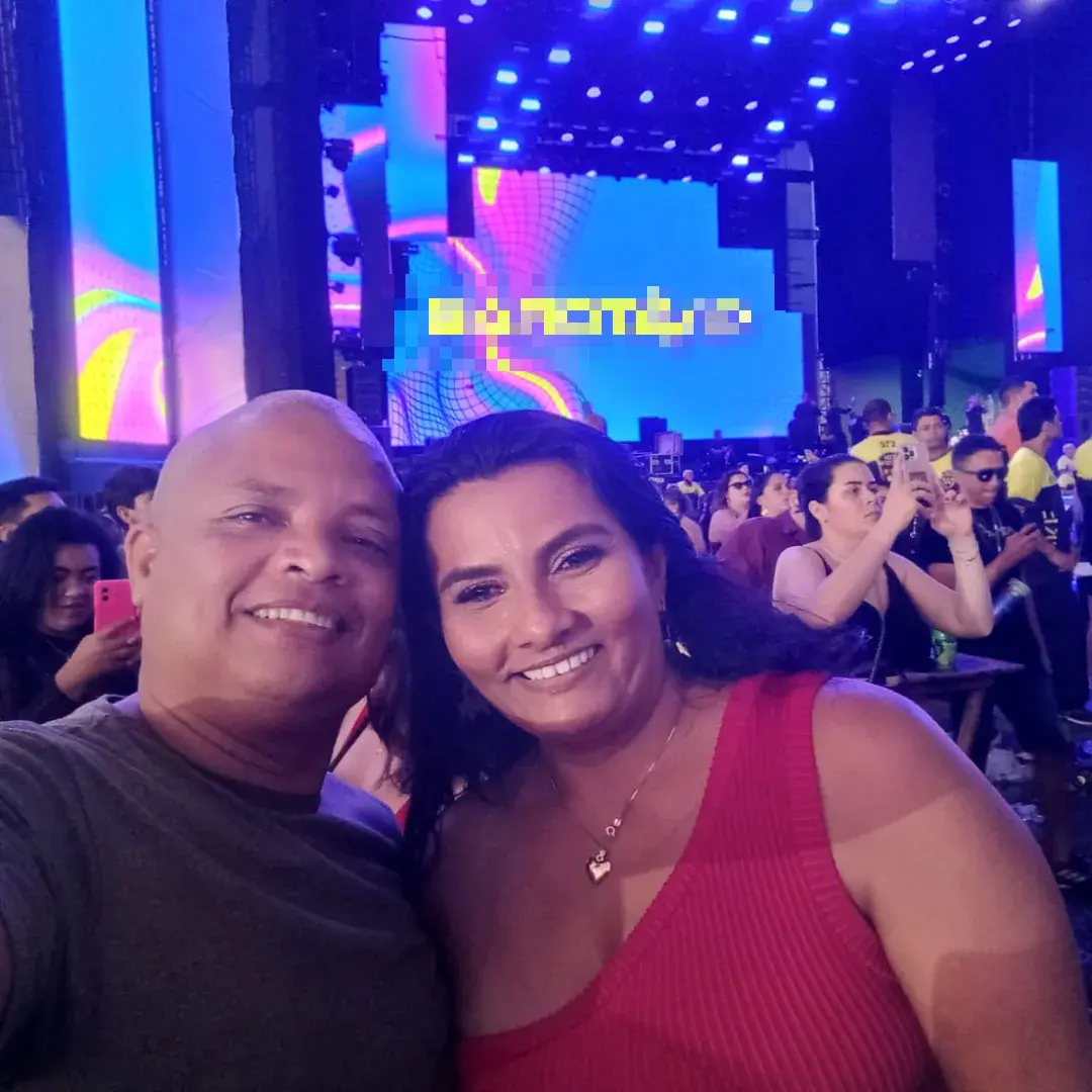 Imagem da notícia Testemunhas dizem que casal morto enquanto trabalhava teria negado pagar pedágio à facção
