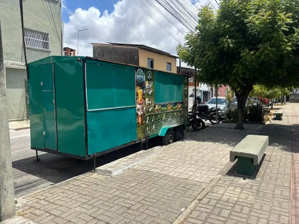 Casal foi morto enquanto trabalhava em trailer de lanches.