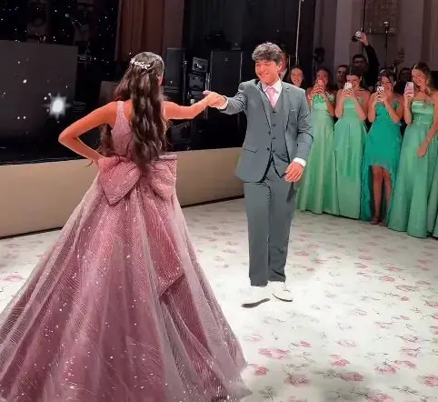 Imagem da notícia Yhudy, filho de Safadão e Mileide, é príncipe dos 15 anos da filha de Tirullipa