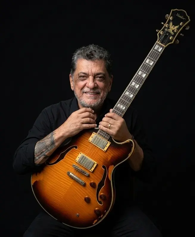 Artista se apresenta pelo projeto 'Jazz em Cena'.