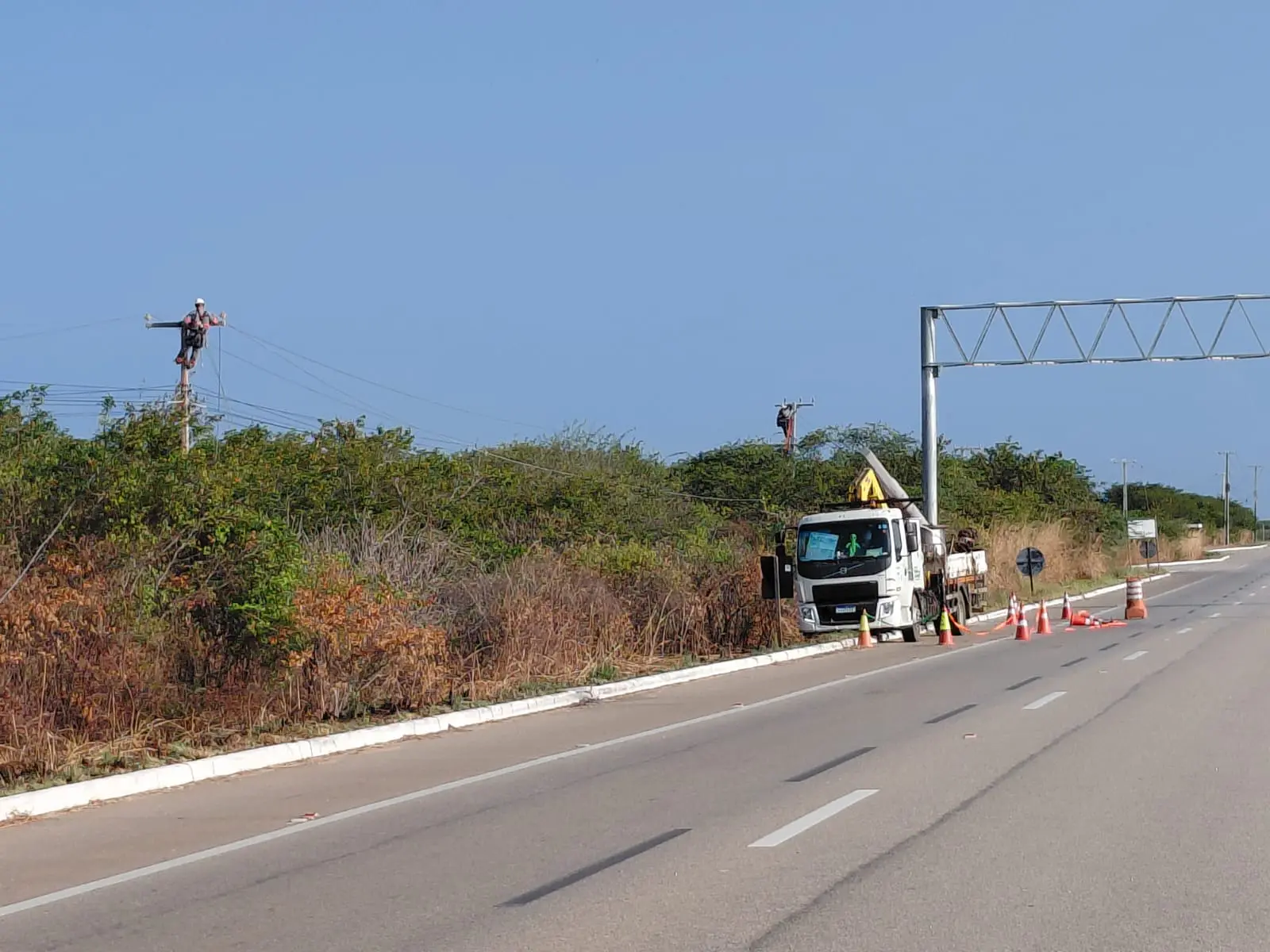 Imagem da notícia Cabos de energia furtados no Ceará neste ano equivalem à distância entre Fortaleza e Canindé