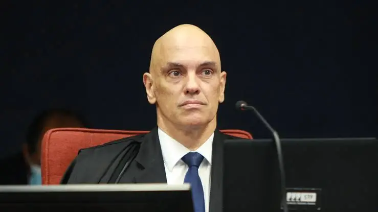 Imagem da notícia Juristas veem 'promiscuidade' em relação de Moraes com Vorcaro e defendem apuração