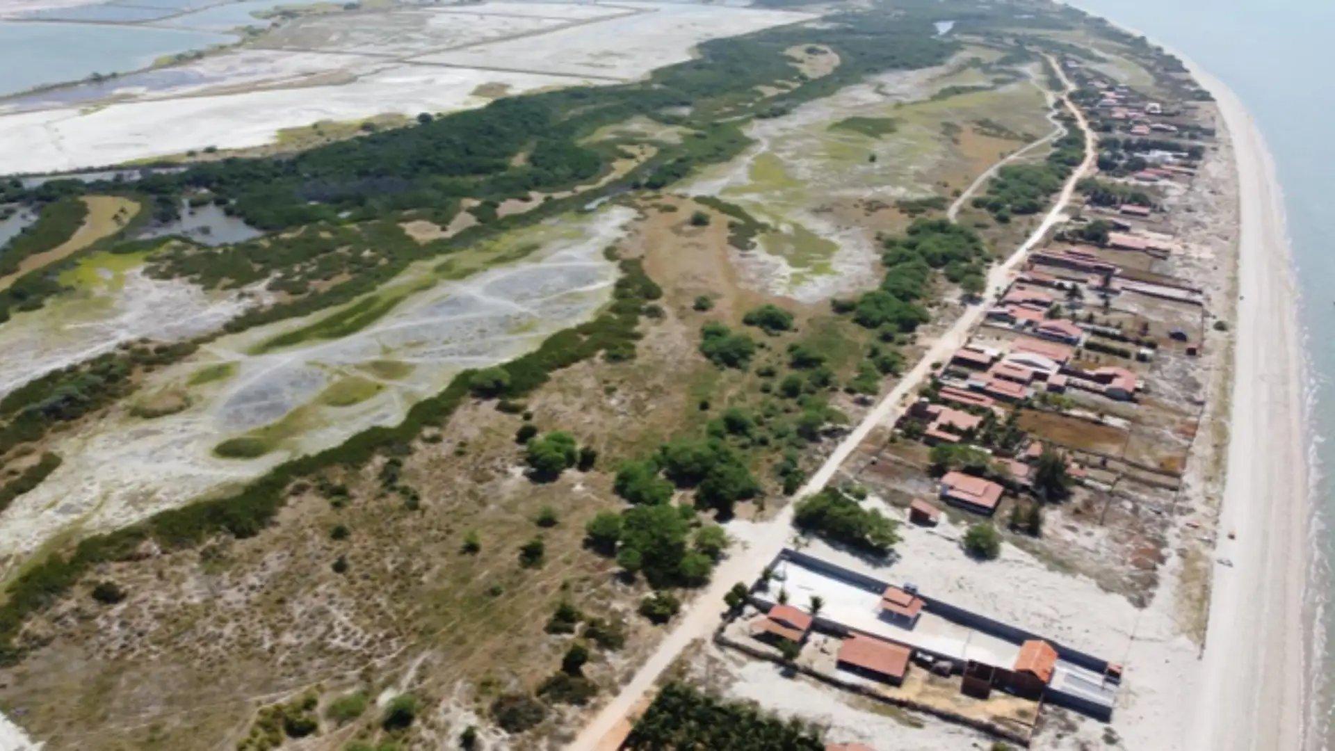 Imagem da notícia Disputa na Praia da Placa: área de mangue é cercada por empresa em Icapuí; moradores denunciam