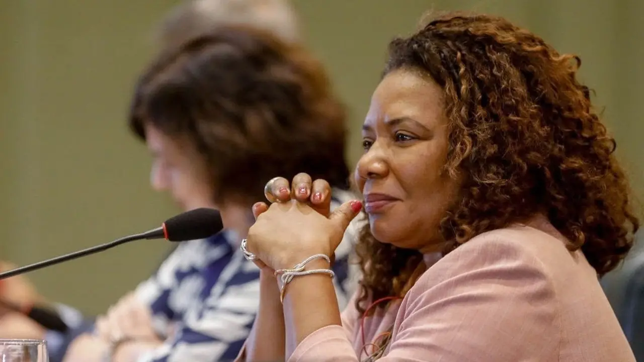 Imagem da notícia Ministério da Cultura sinaliza debater limite para cachês no São João com Prefeituras