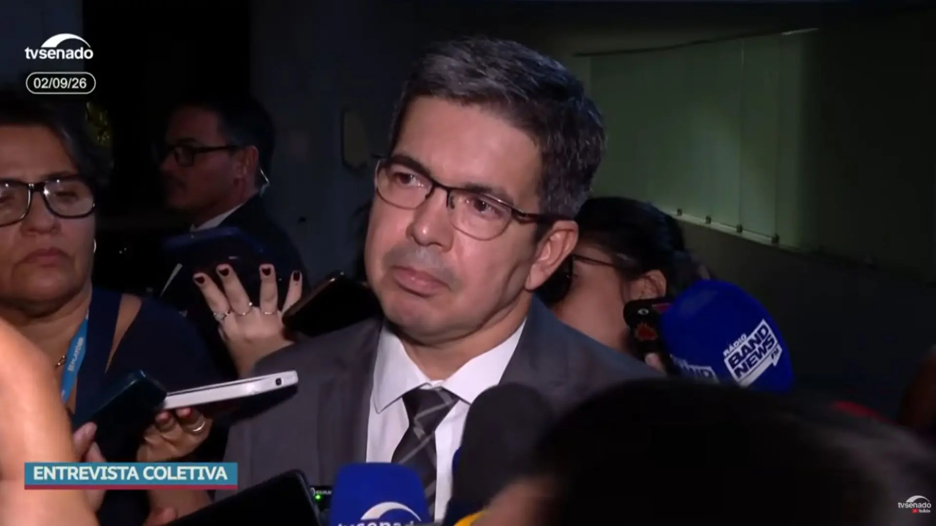 Imagem da notícia Fim da escala 6x1 deve ser votado até outubro, diz Randolfe