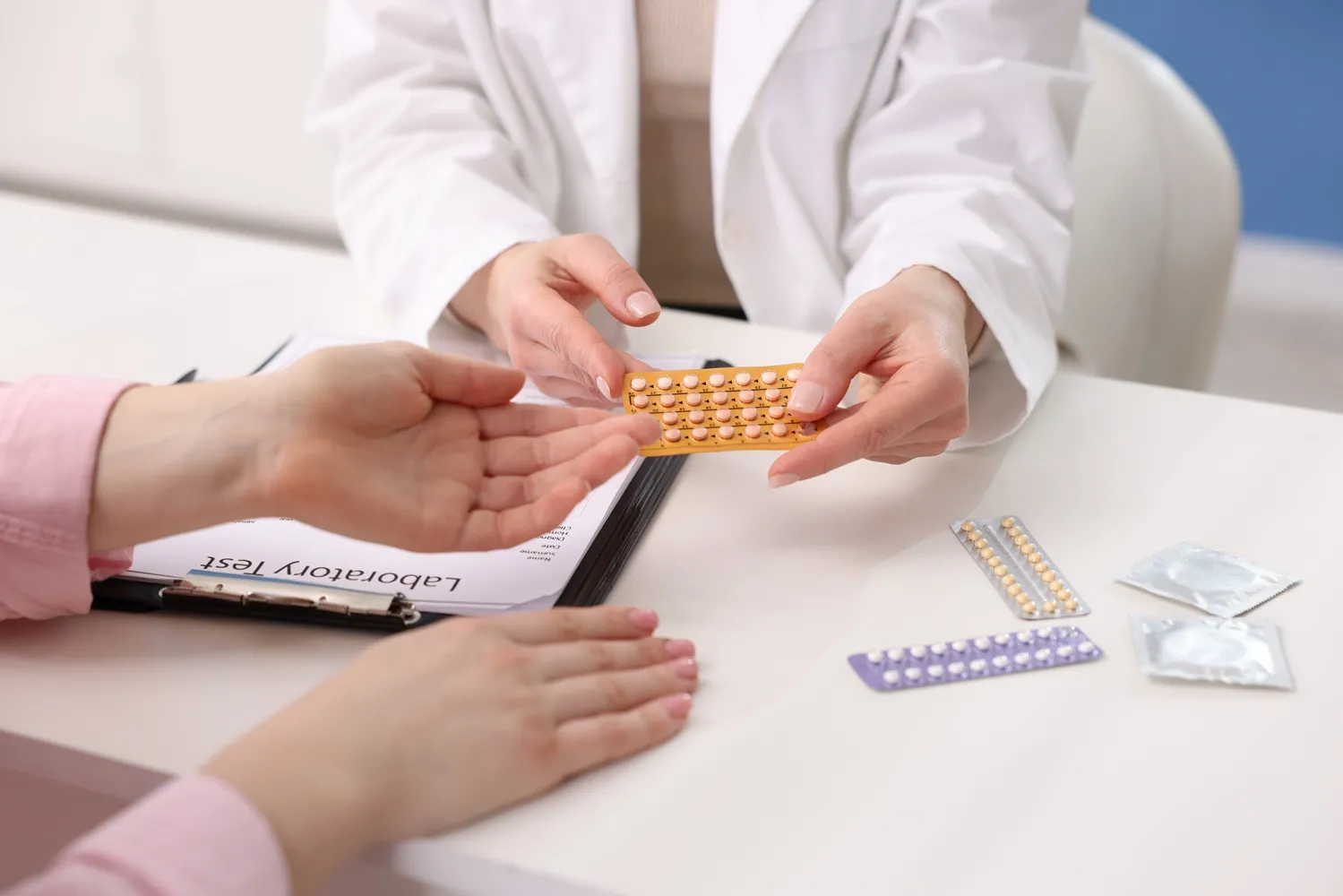 Avaliação médica é imprescindível para entender qual o melhor método contraceptivo para a paciente.