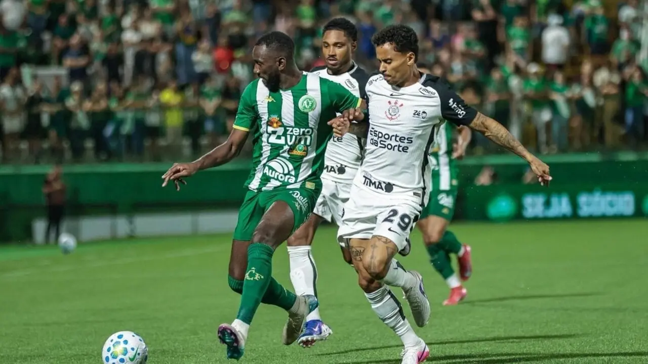 Corinthians busca quebrar sequência negativa contra a Chapecoense