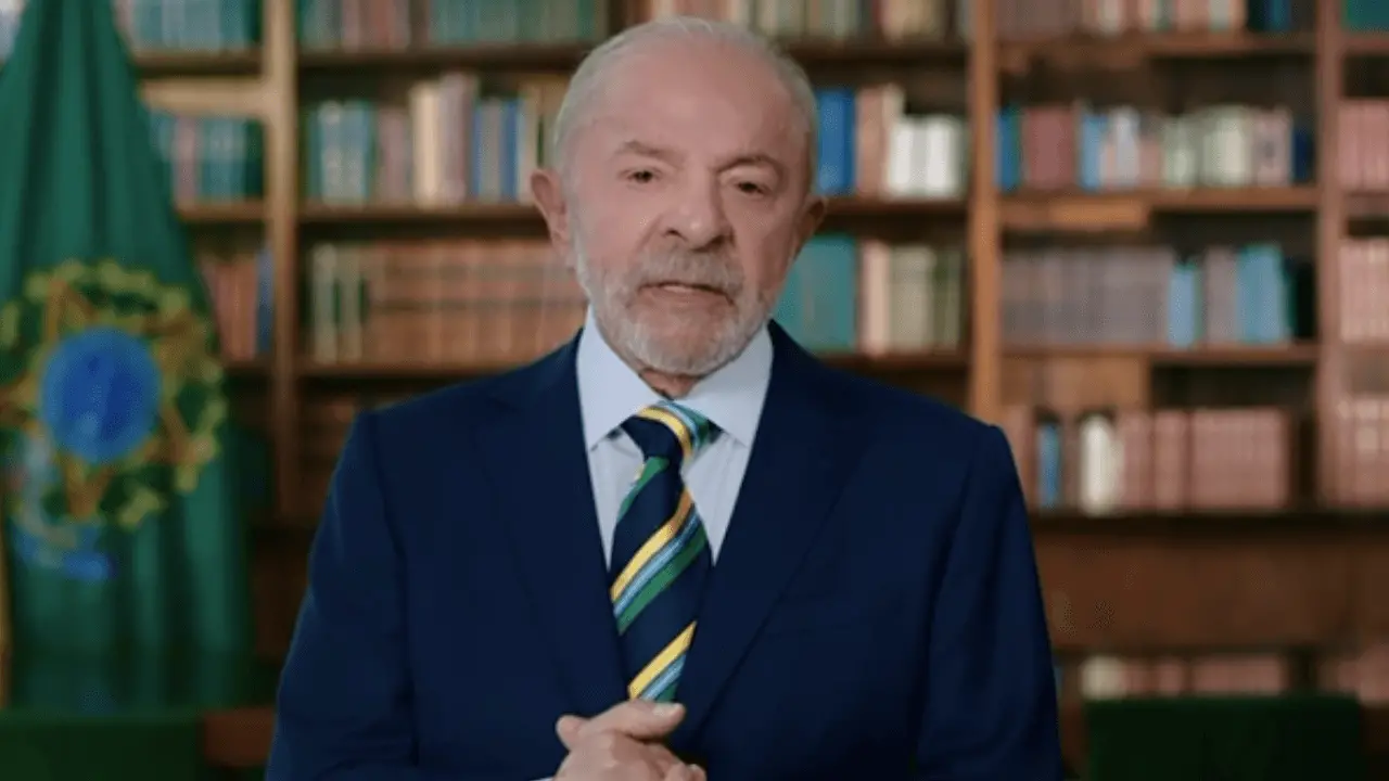 Imagem da notícia Em pronunciamento, Lula defende soberania nacional: 'Não seremos colônia de ninguém'