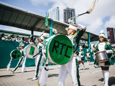 Imagem da notícia: Desfile de 7 de setembro reúne famílias na Avenida Beira-Mar; veja fotos