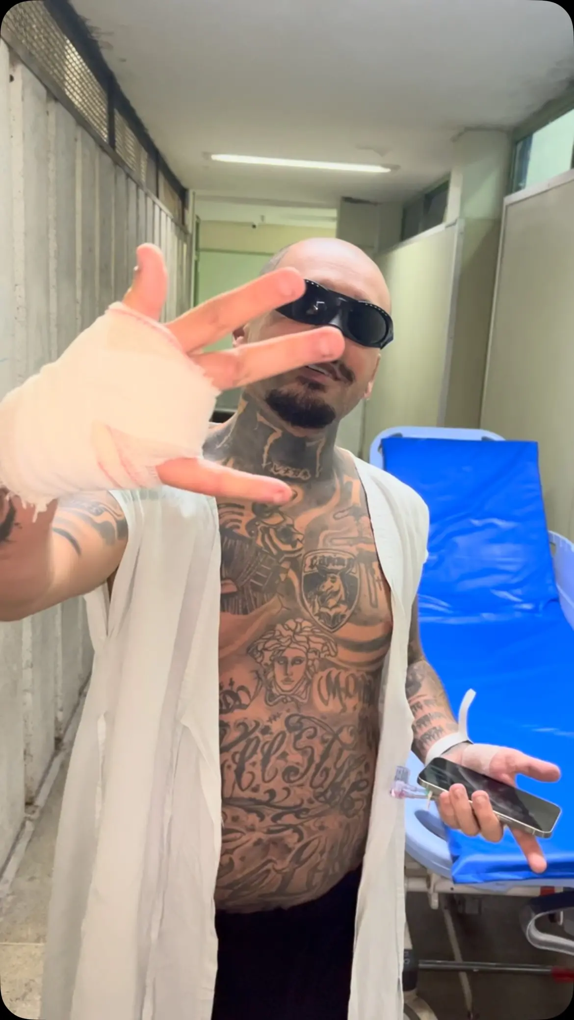 Imagem da notícia Streamer perde dedo em live após tentar pular grade no Rock in Rio