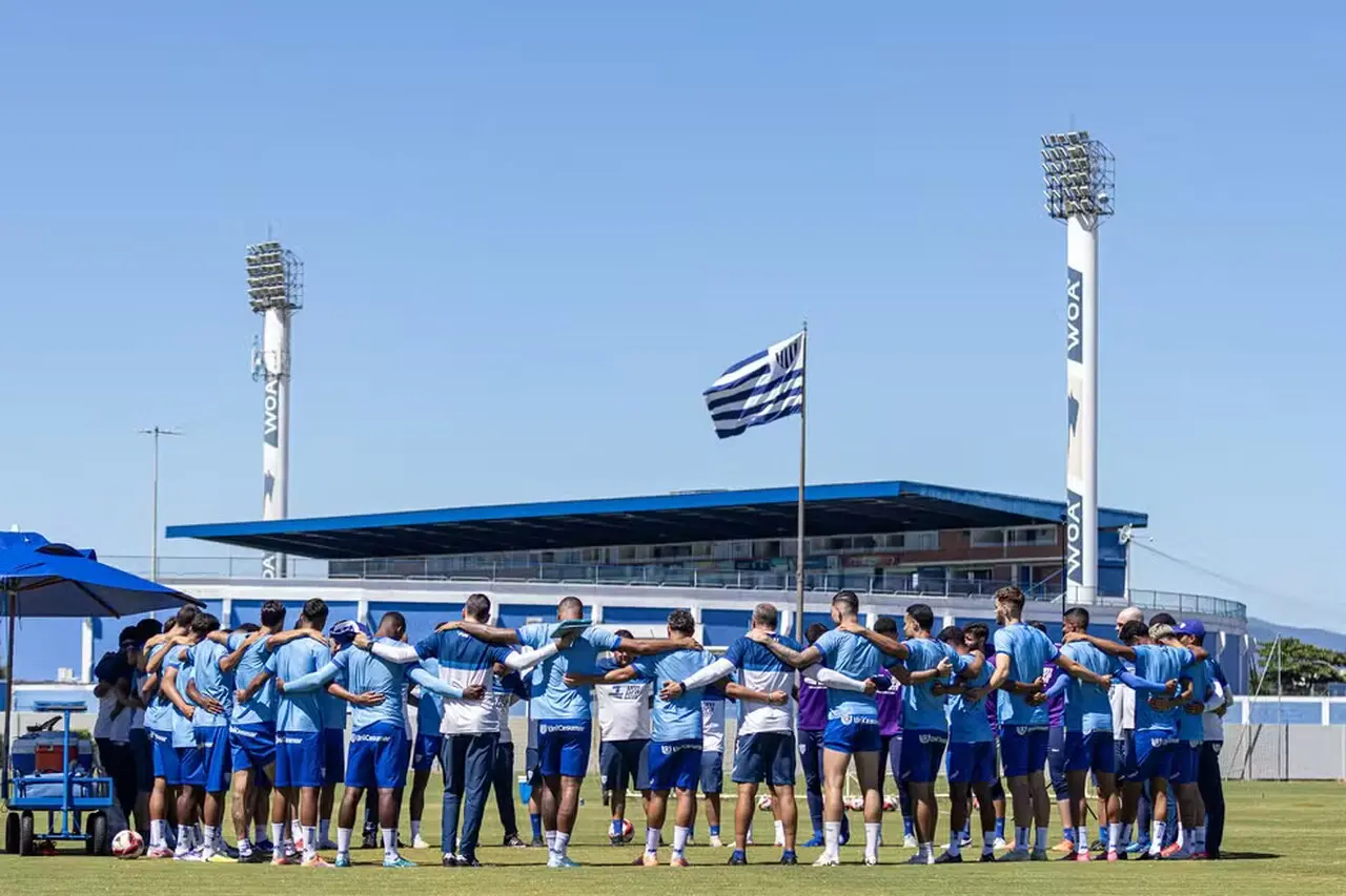 Imagem da notícia Avaí faz campanha com torcida para pagar prêmio pela permanência na Série B