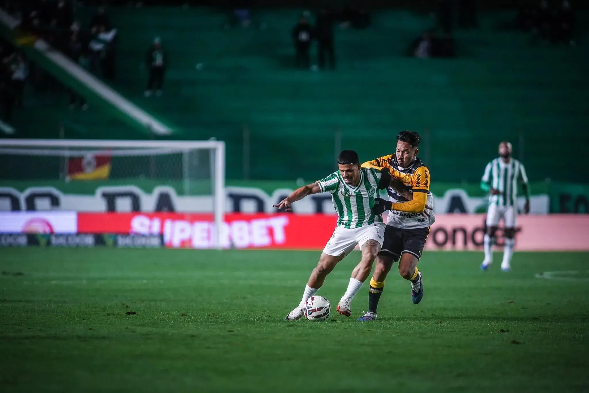 Imagem da notícia Jogos de terça-feira na TV: veja onde assistir e horário das partidas desta terça-feira (8)