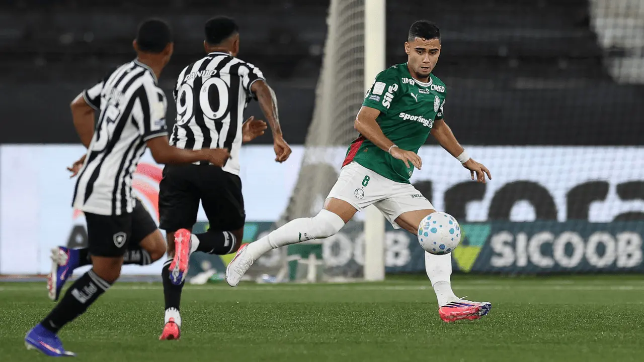 Imagem da notícia Palmeiras x LDU na Libertadores: onde assistir, horário e escalações 