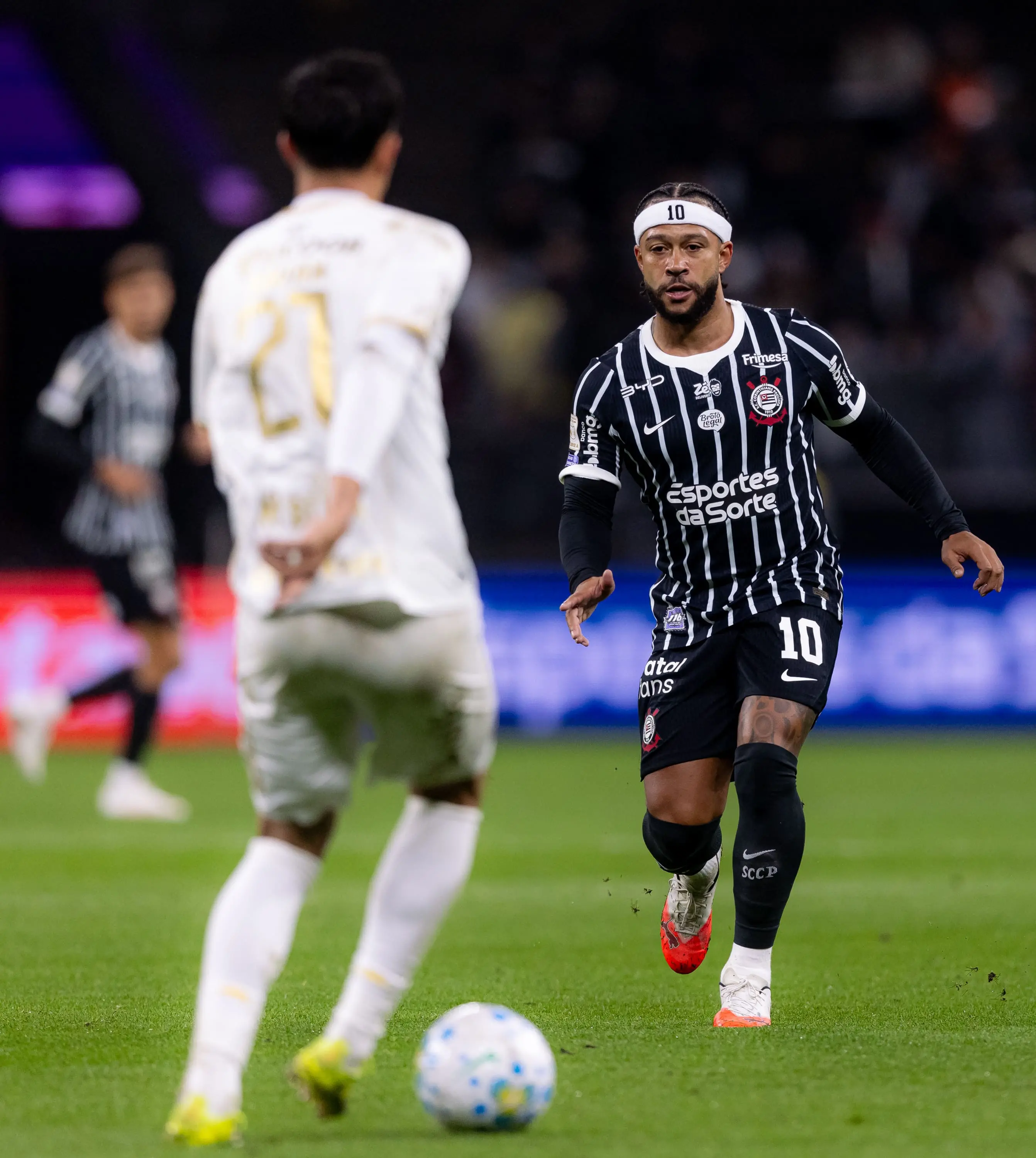 Imagem da notícia Estudiantes x Corinthians na Libertadores: onde assistir, horário e escalações 