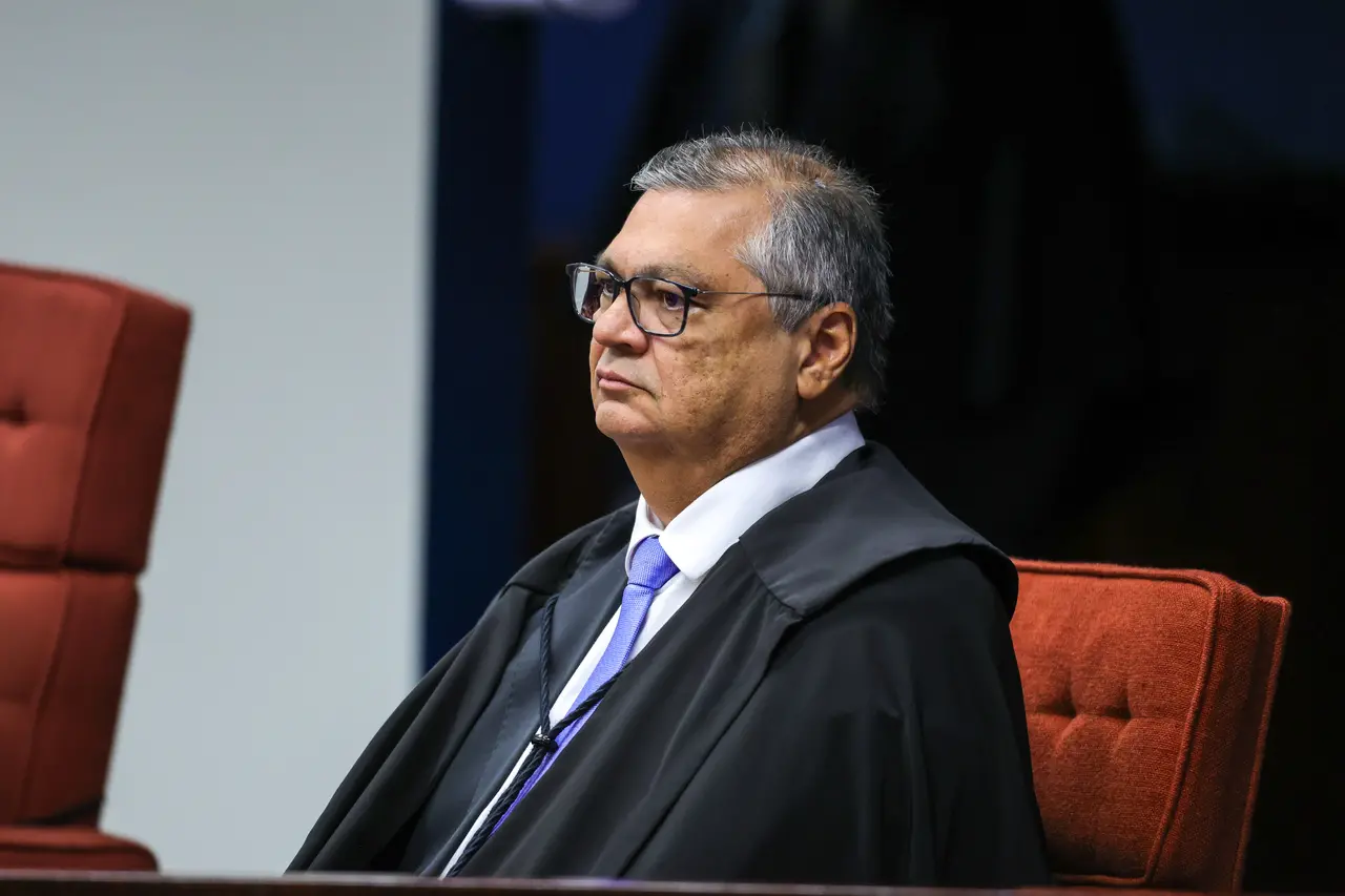 Imagem da notícia Dino determina reintegração de Andrei Rodrigues como diretor-geral da PF