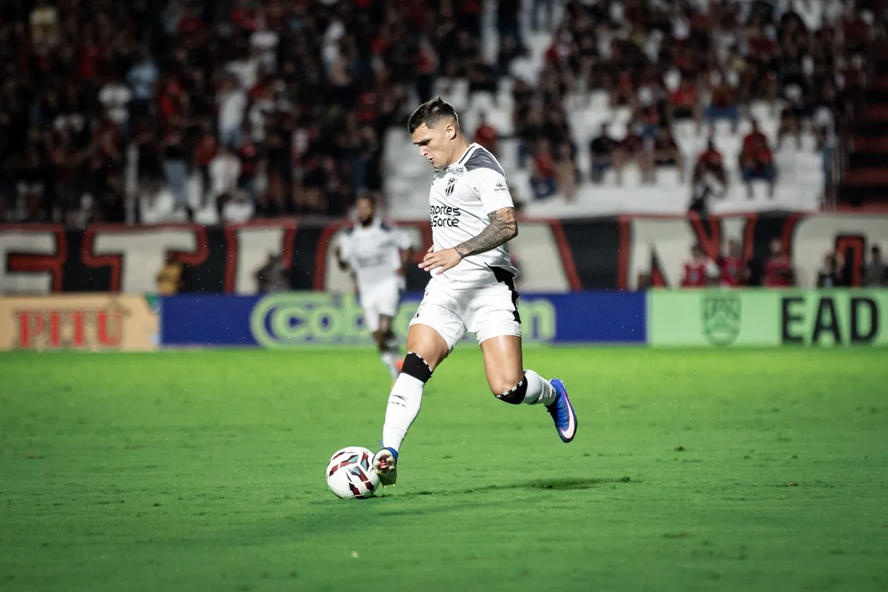 Nico Ferreira entrou aos 25 minutos e melhorou o time do Ceará
