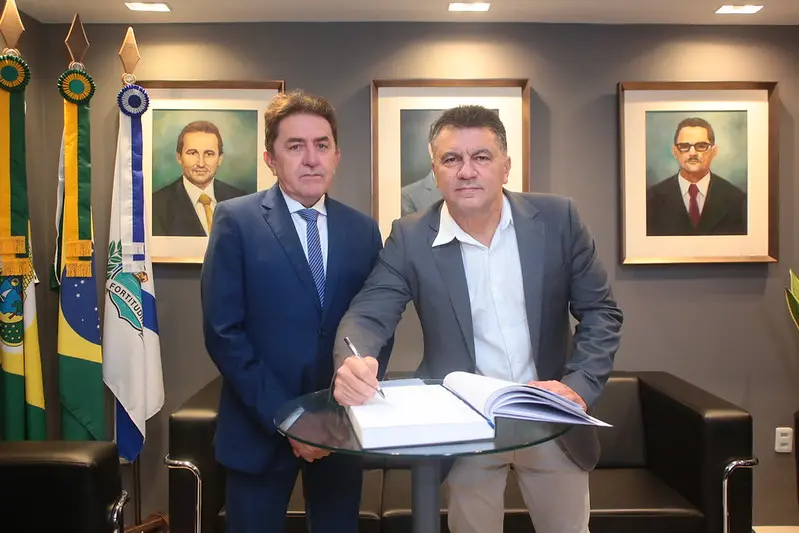 Imagem da notícia Danilo Lopes retorna à Câmara de Fortaleza após licença de Apollo Vicz