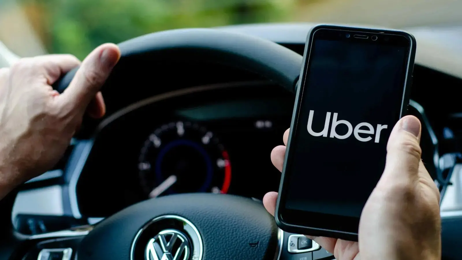 Imagem da notícia Uber é condenada a reativar conta de motorista 'banido injustamente' no Ceará 