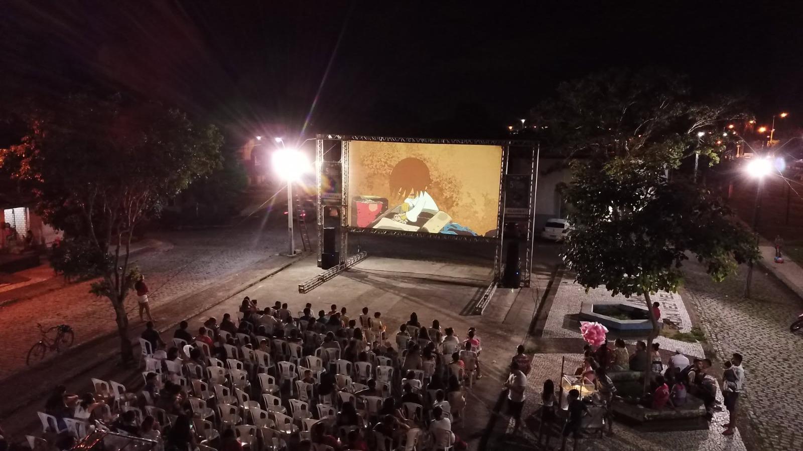 Imagem da notícia Caravana leva cinema e arte para praças públicas de 50 cidades cearenses