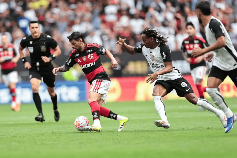 Imagem da notícia Flamengo x Corinthians na Série A: onde assistir, horário e escalações