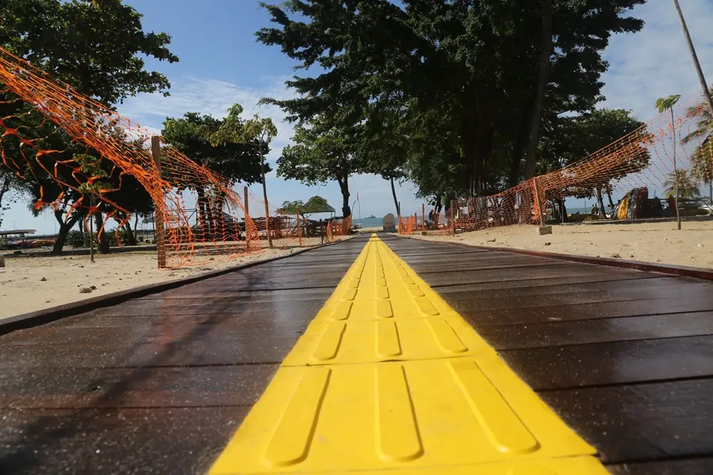 Imagem da notícia Estações de acesso ao mar para pessoas com deficiência são inauguradas em Fortaleza; veja onde