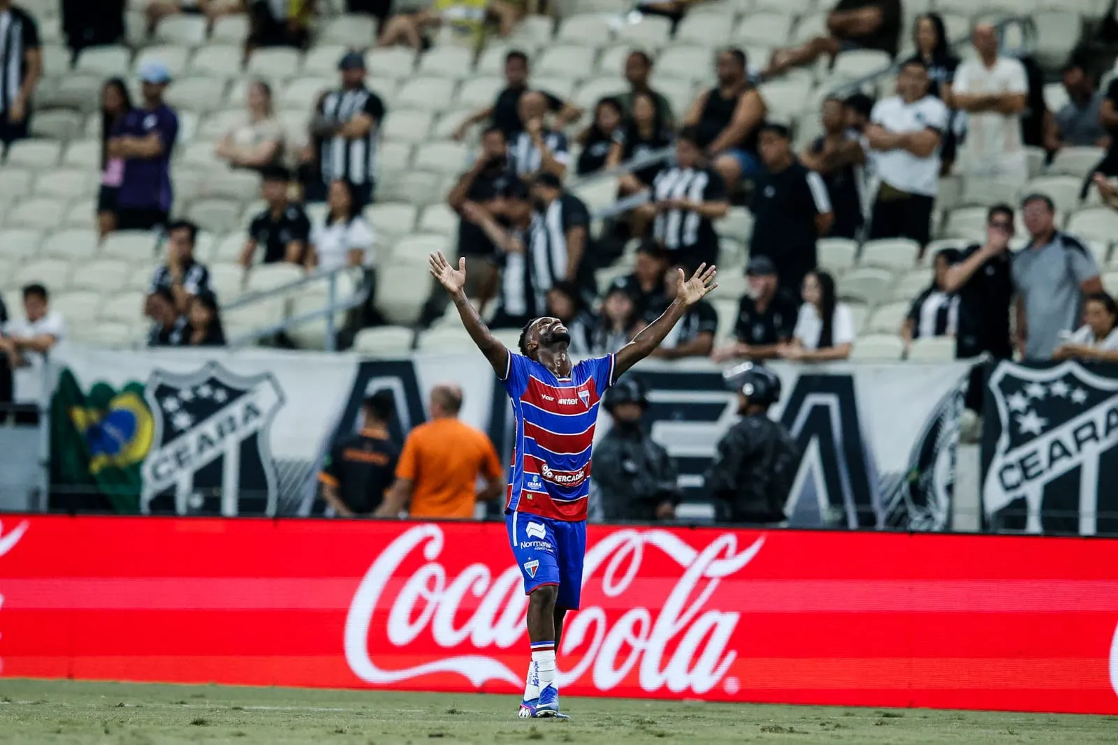 Vitinho, jogador do Fortaleza.