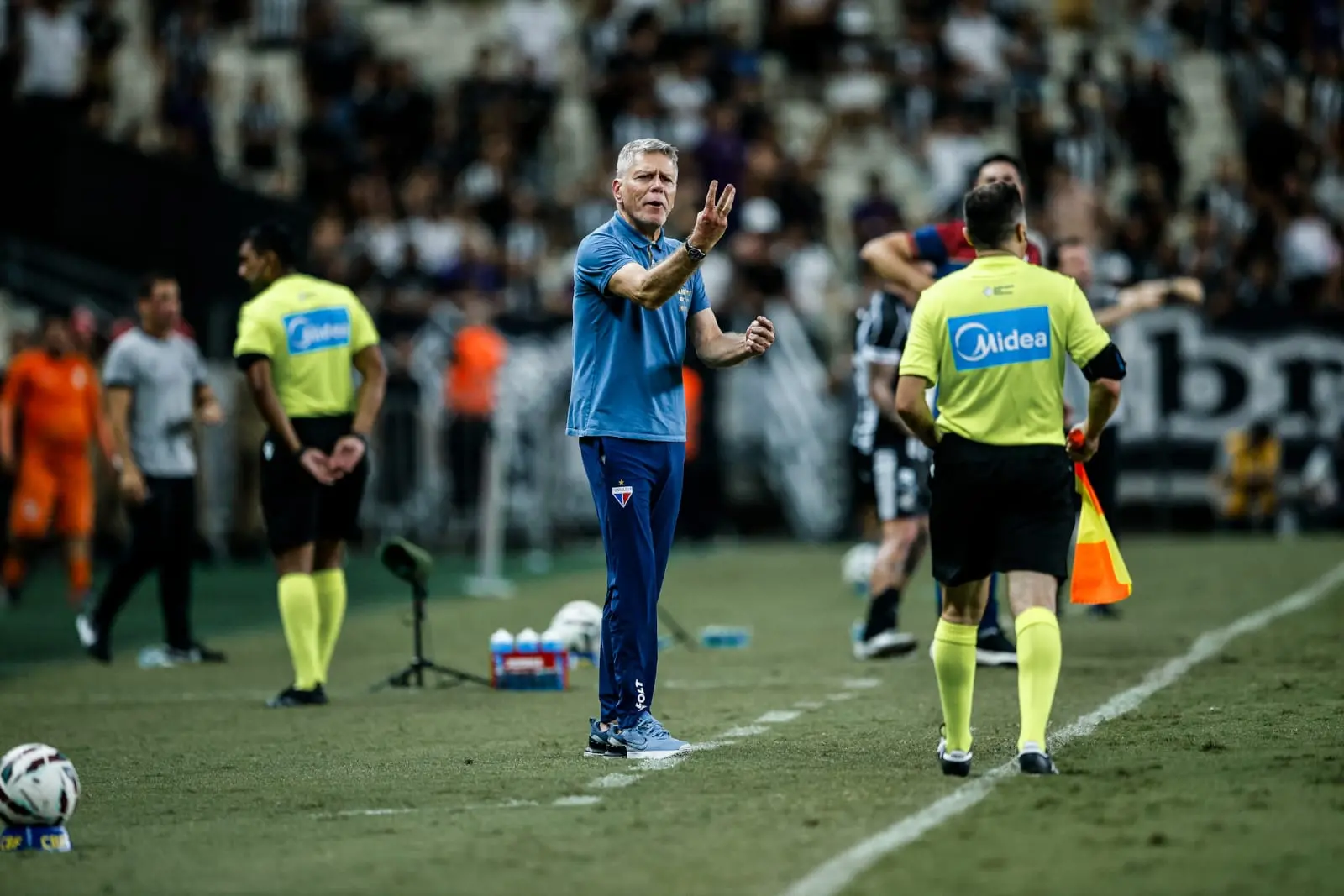Imagem da notícia Paulo Autuori avalia empate do Fortaleza com Ceará e elogia atuação no Clássico-Rei