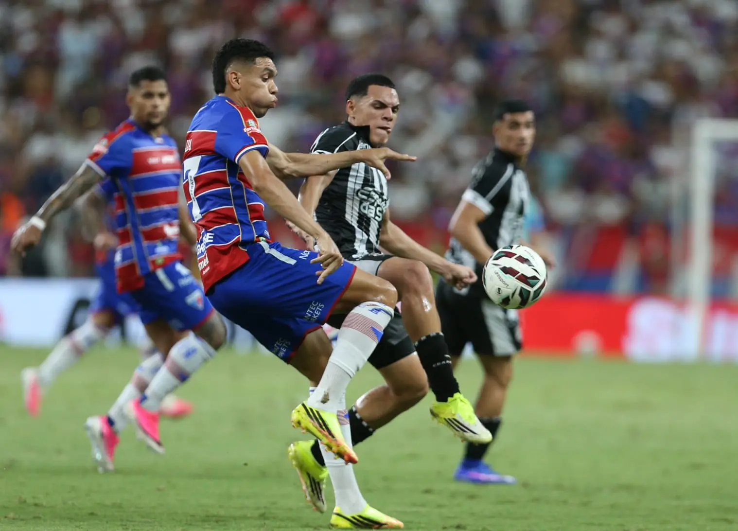 Imagem da notícia CBF divulga calendário do futebol brasileiro para 2027; Veja datas das competições