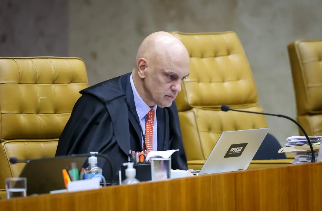 Imagem da notícia Moraes nega favorecimento a Vorcaro e chama investigação de 'farsa' e 'vingança'