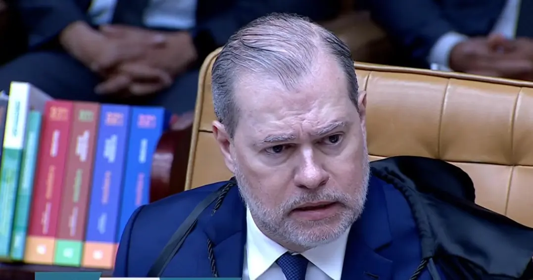 Imagem da notícia Dias Toffoli declara suspeição em julgamento sobre Moraes