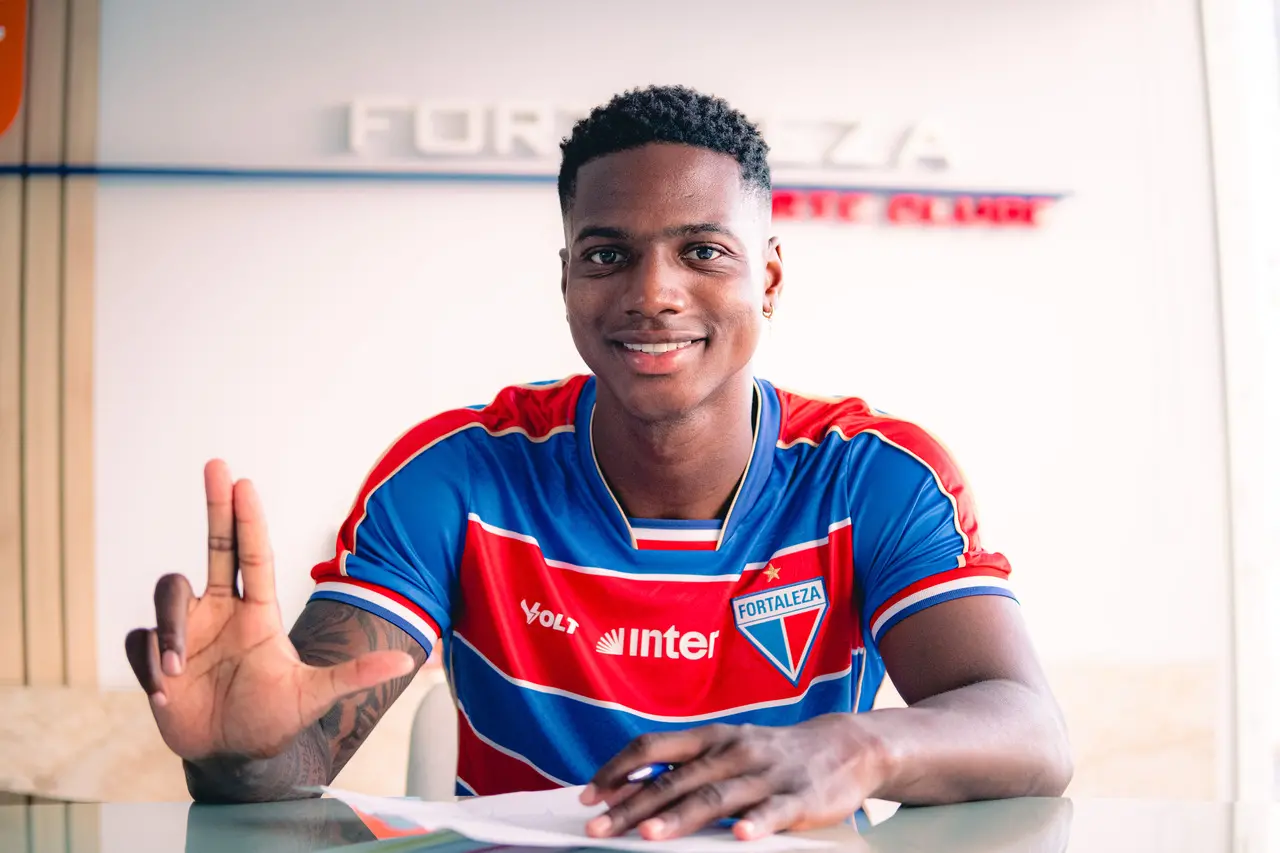 Imagem da notícia Fortaleza anuncia atacante colombiano Juan Cantillo para reta final da Série B