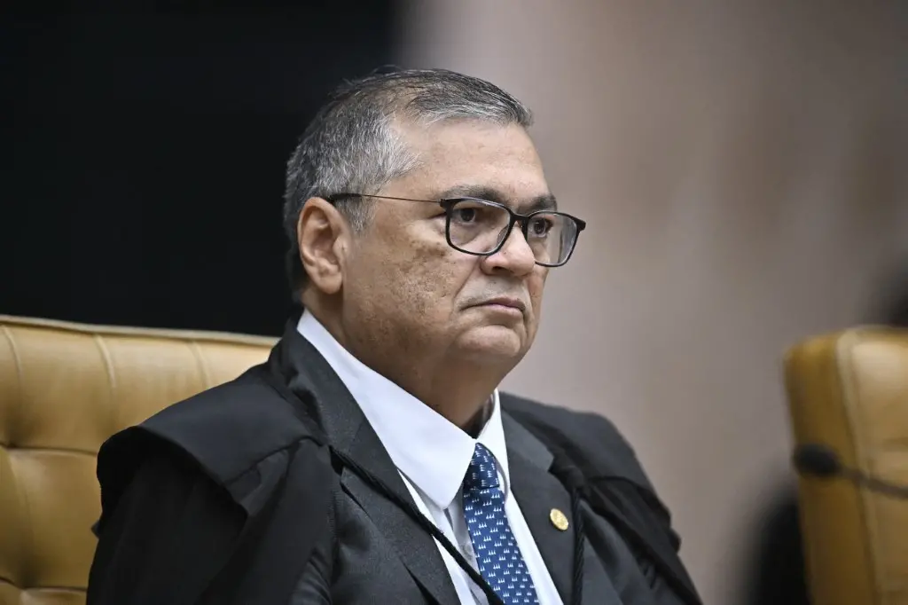 Imagem da notícia Flávio Dino discorda de Fachin e vota pelo adiamento de julgamento de Moraes no STF para dia 23
