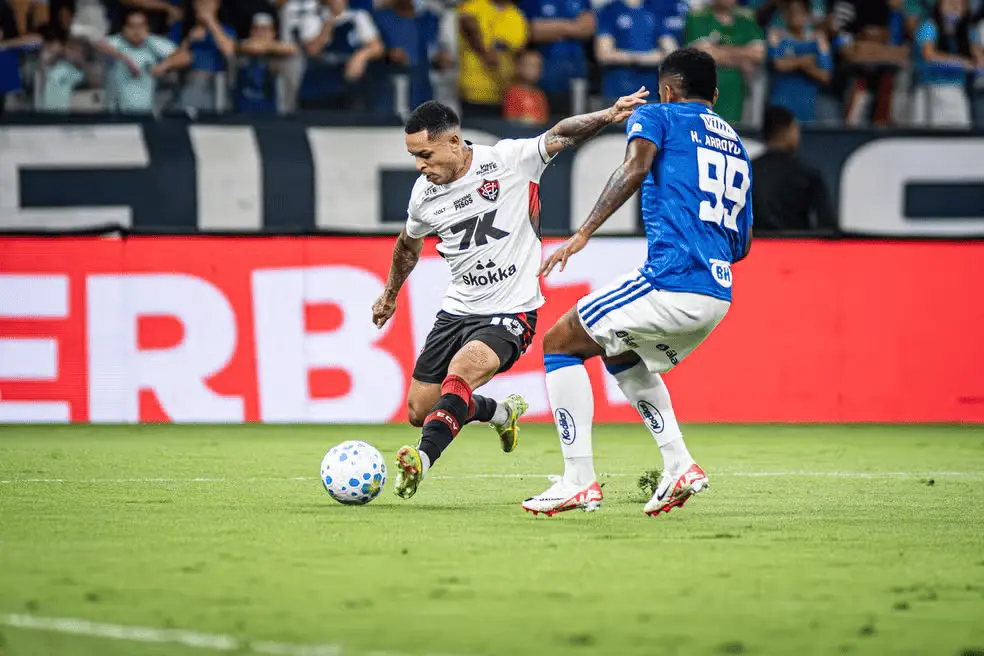 Imagem da notícia Jogos de domingo na TV: veja onde assistir e horário das partidas deste domingo (20)