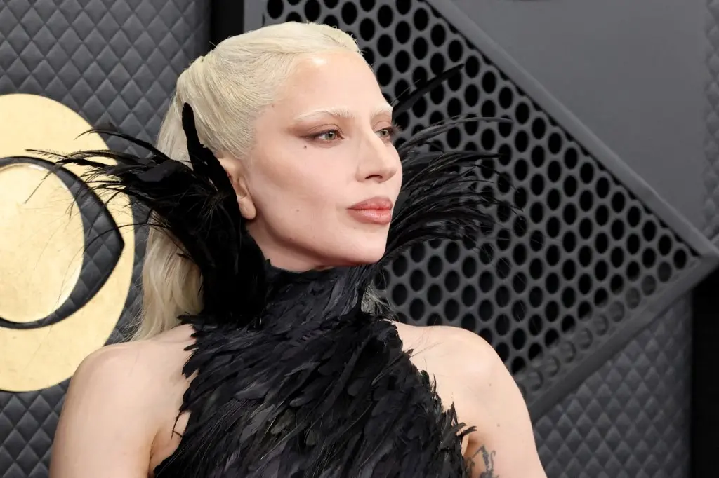 Imagem da notícia Lady Gaga e noivo são pais de uma menina há 3 meses, diz site