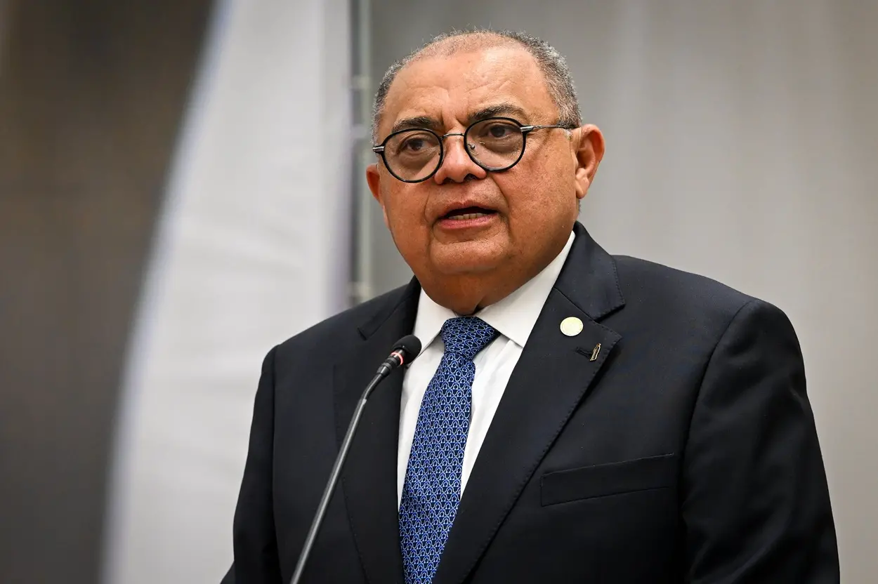 Imagem da notícia Lewandowski, Gonet e ministros do STJ assinam livro em homenagem a Teodoro Silva Santos
