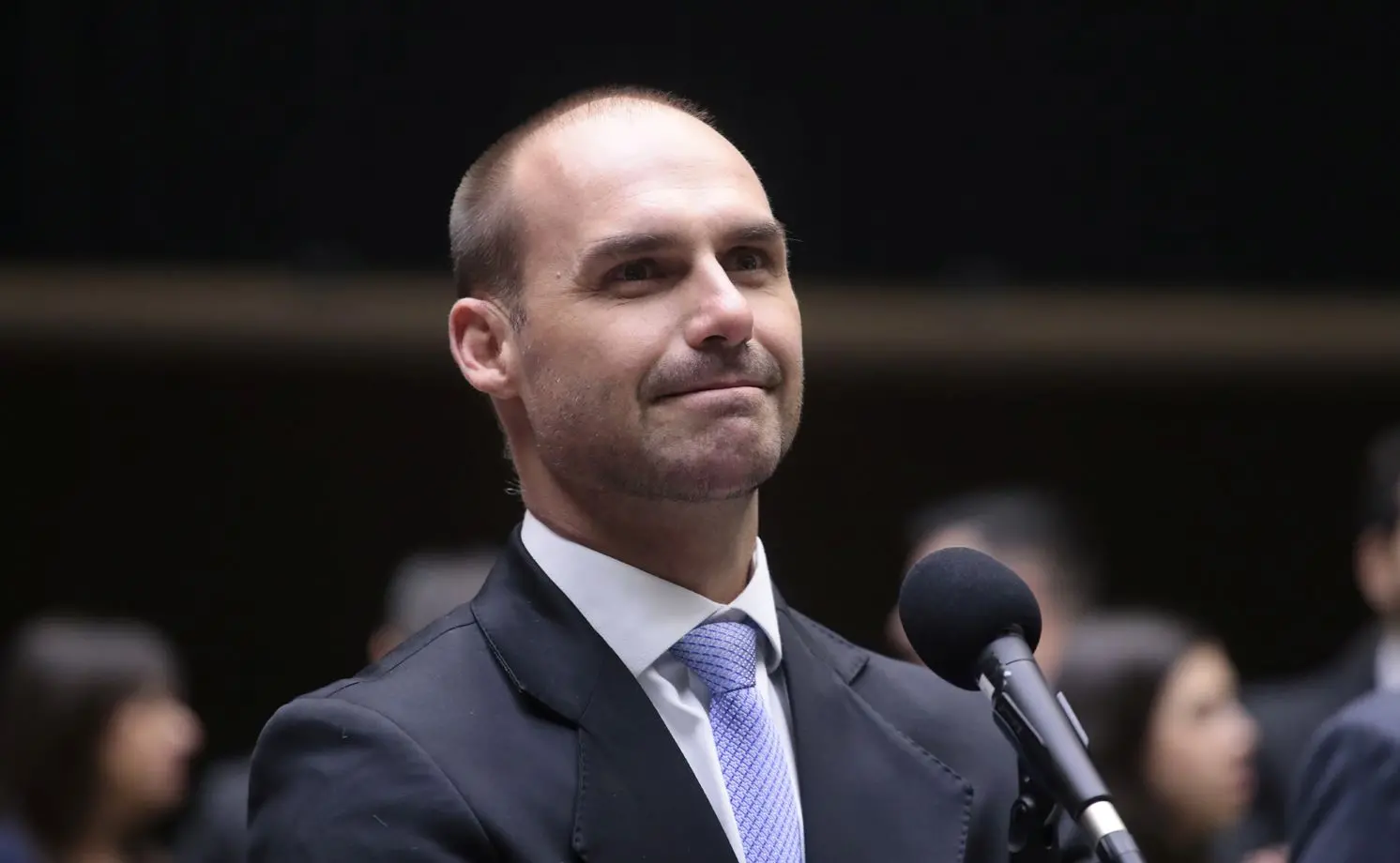 Imagem da notícia Ministério da Justiça demite Eduardo Bolsonaro da PF por abandono de cargo