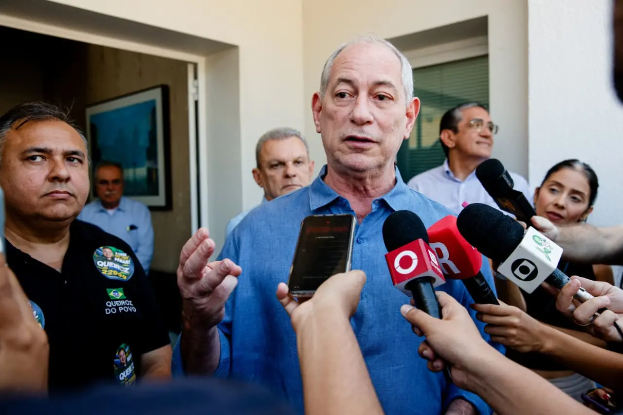 Imagem da notícia Ciro defende 'cuidar do setor de serviços' no Ceará e propõe programa para zerar dívidas