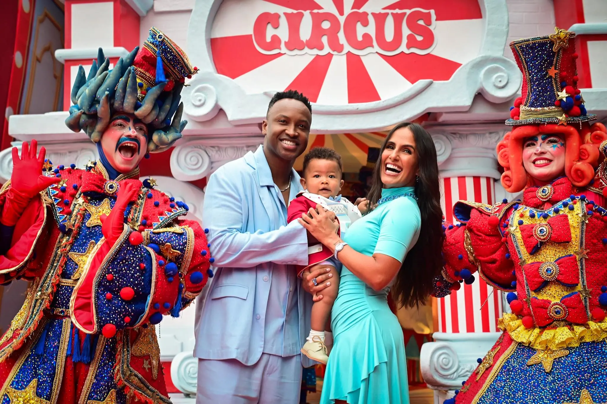 Imagem da notícia CAPTEI: A festa de 1 ano do filho de Thiaguinho e Carol Peixinho