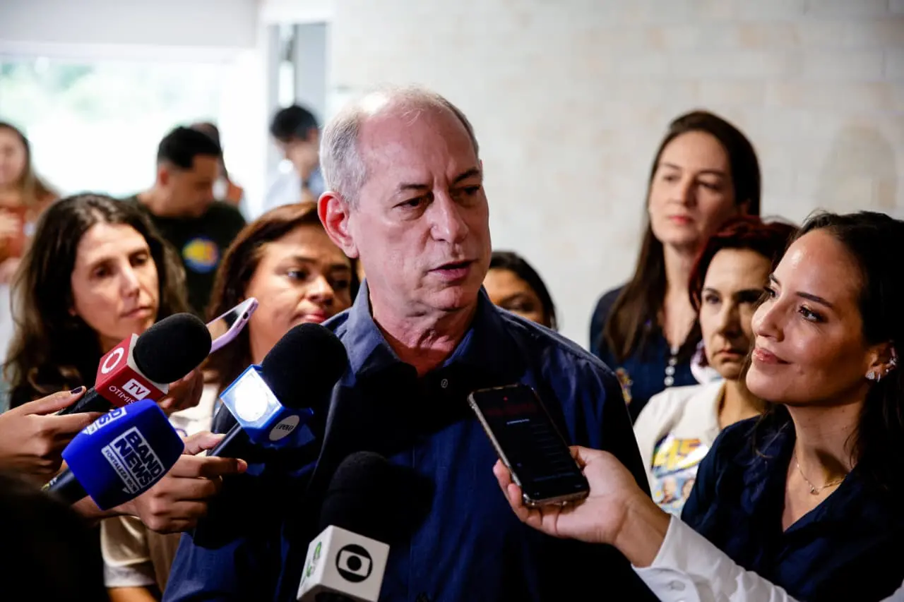 Imagem da notícia Ciro defende mutirão de laudos para pessoas neurodivergentes e construção de 'novos Ipredes' no CE